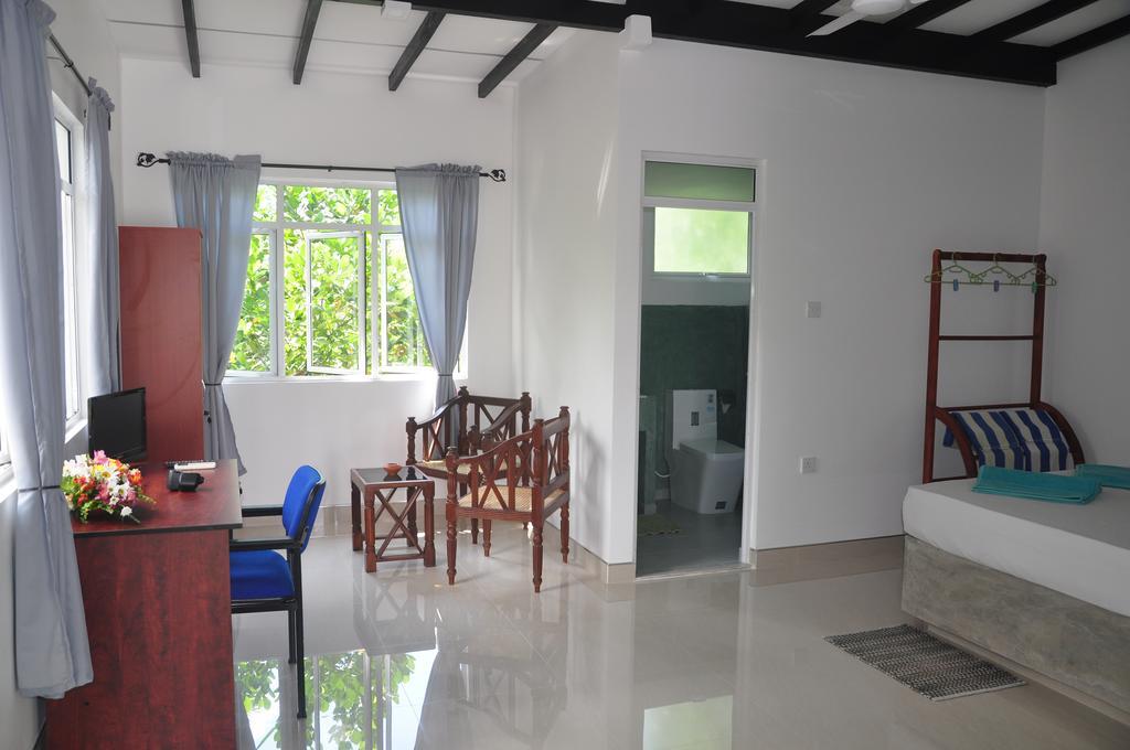 Bed and Breakfast The Fence Bentota Exterior foto