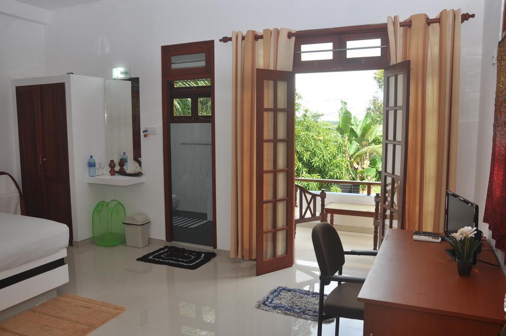 Bed and Breakfast The Fence Bentota Exterior foto