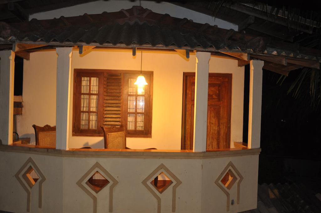 Bed and Breakfast The Fence Bentota Exterior foto