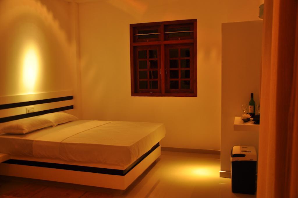 Bed and Breakfast The Fence Bentota Habitación foto