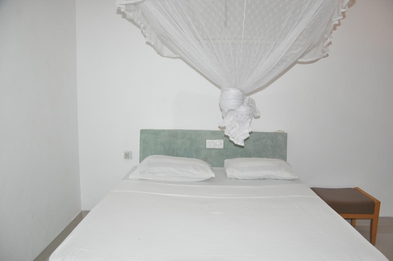 Bed and Breakfast The Fence Bentota Exterior foto